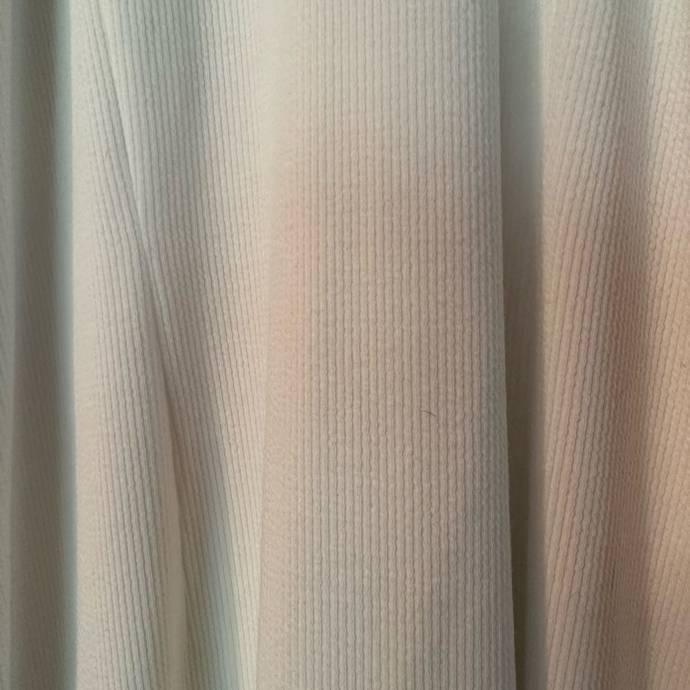 ALI & JAY White Beautiful Dress. Flowy Sleeves, Soft Textured Fabric. XL. NWT. - Picture 2 of 12